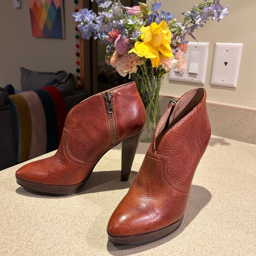 Frye Harlow Campus Bootie